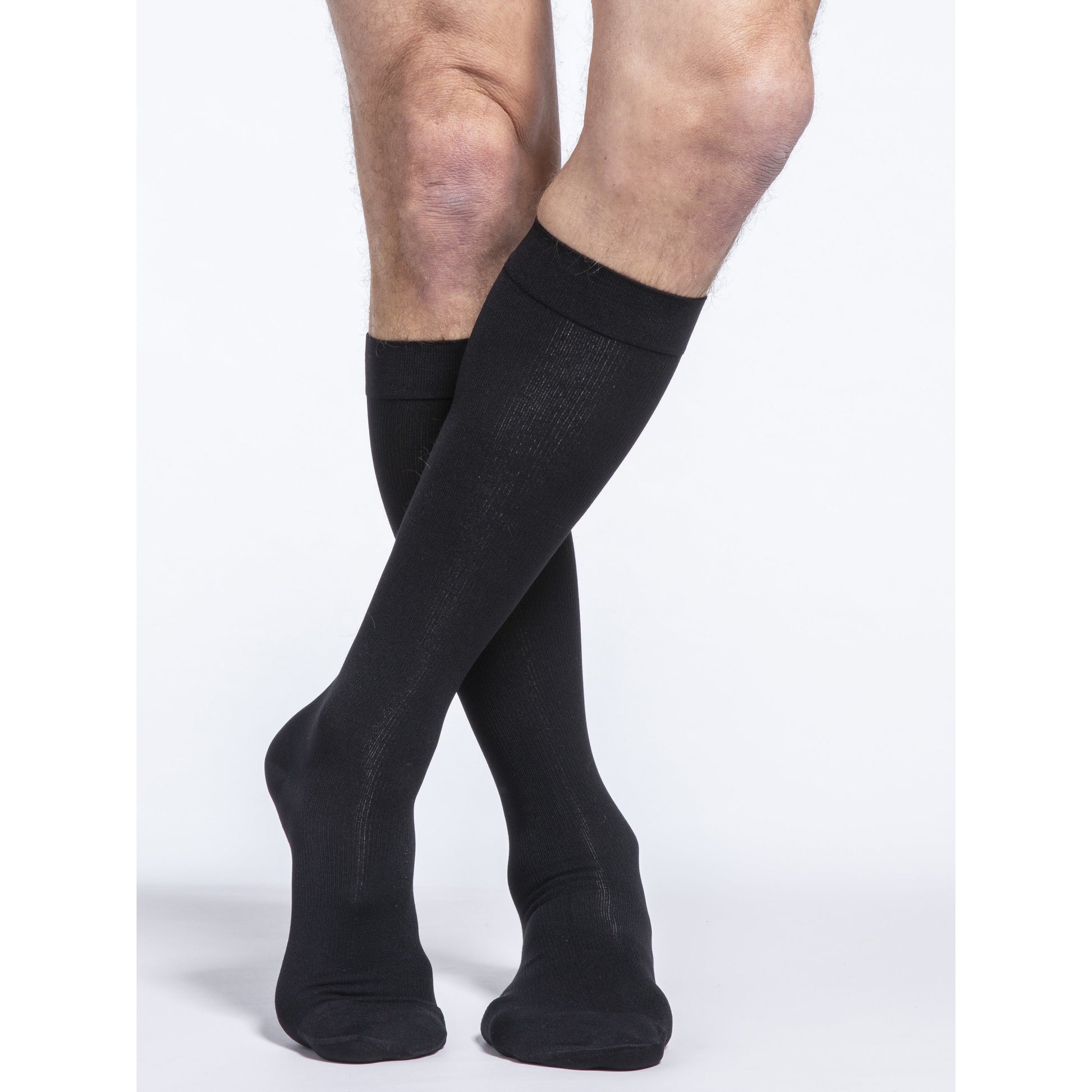 Sigvaris Cotton Men's 20-30 mmHg Knee w/ Silicone Band Grip Top, Black