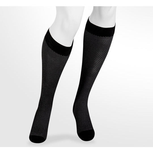 Amazon.com: Viasox Compression Socks for Women and Men (Medium, Black) :  Clothing, Shoes & Jewelry
