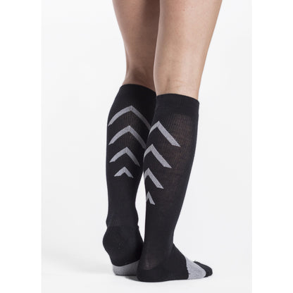 Sigvaris Athletic Recovery Socks 15-20 mmHg Knee High, Black